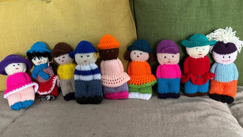 Knitted Izzy Dolls